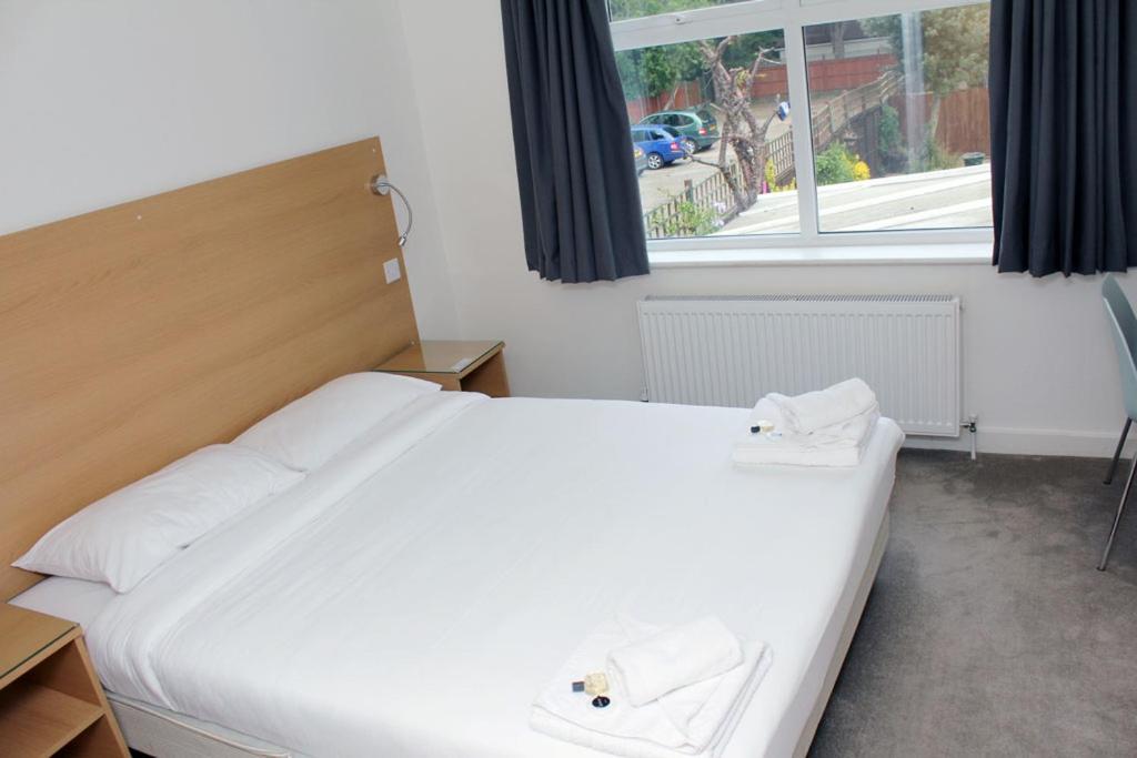 Hotel Gidea Park 3*