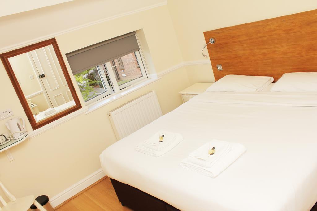 Gidea Park 3* Romford
