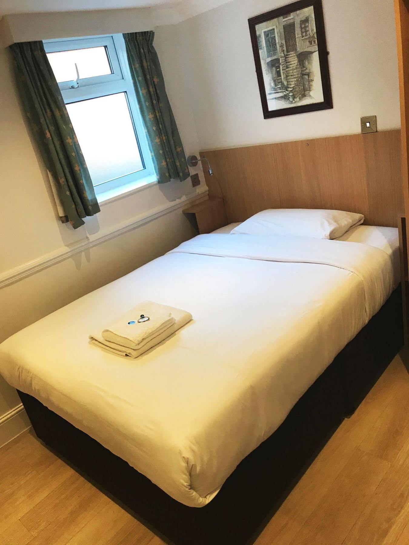Gidea Park Hotel
